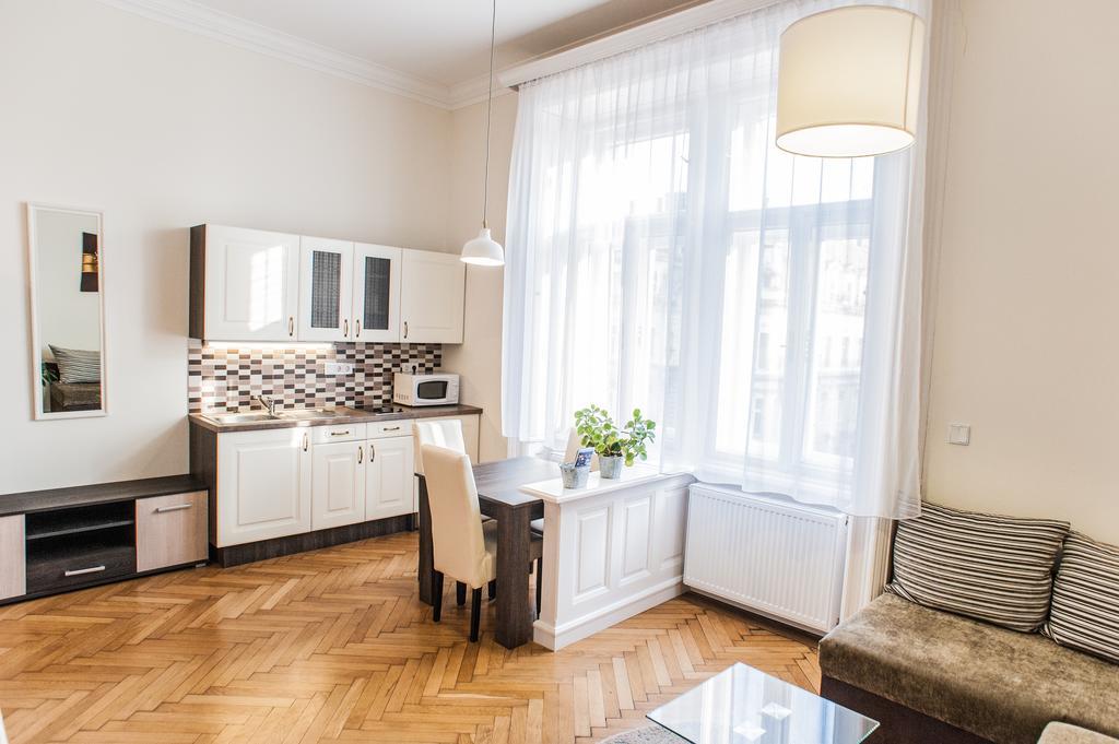 All In Apartman Будапеща Стая снимка