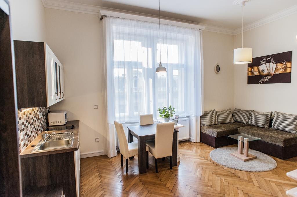 All In Apartman Будапеща Стая снимка
