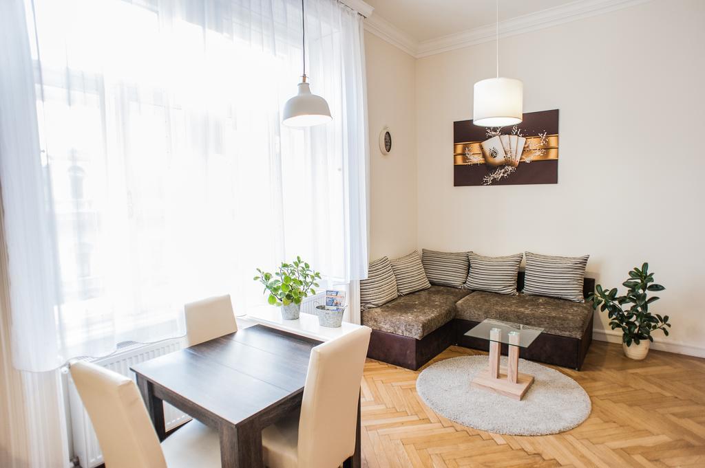 All In Apartman Будапеща Стая снимка