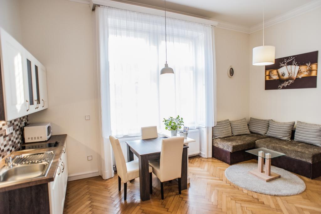 All In Apartman Будапеща Стая снимка