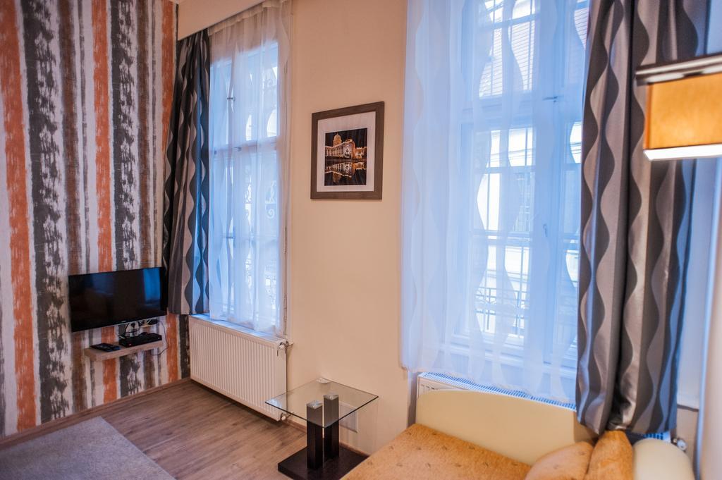 All In Apartman Будапеща Стая снимка